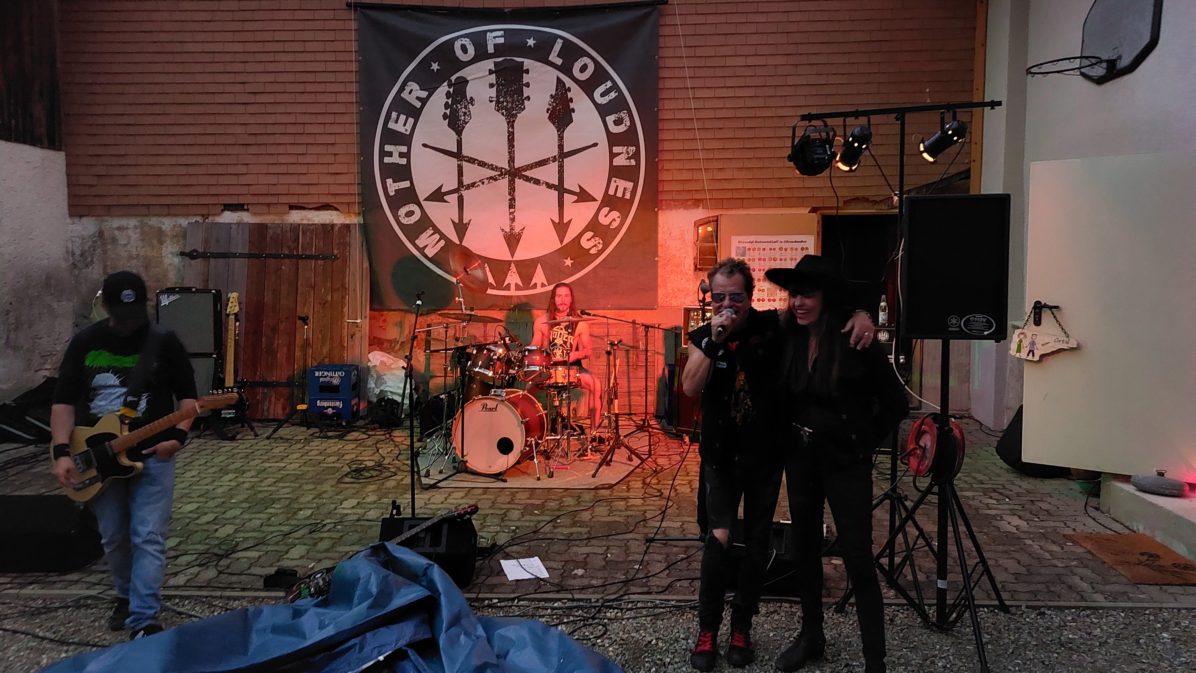 Sally und Mother of Loudness Sally und Mother of Loudness